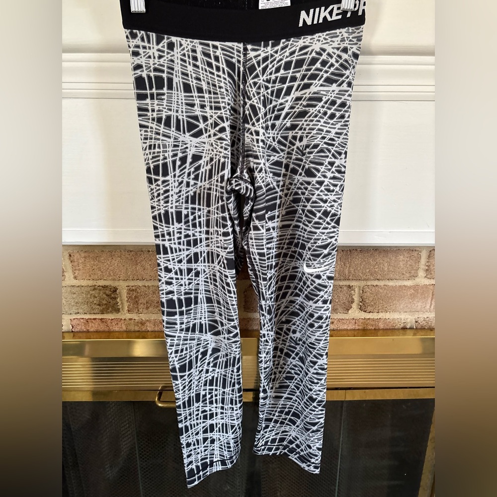 Nike Dri Fit Womens Printed Racer Tight Crop Leggings Gray Black Size: XS